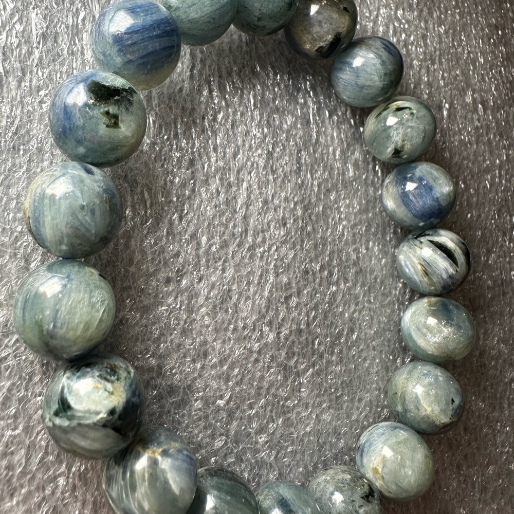 10MM “Oil Painting” Kyanite Natural Crystal Bracelet